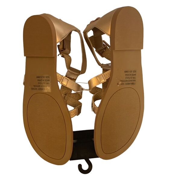Torrid T-Strap Gladiator Buckle Summer Sandal Rose Gold Size 6.5 WW NEW - Picture 8 of 9